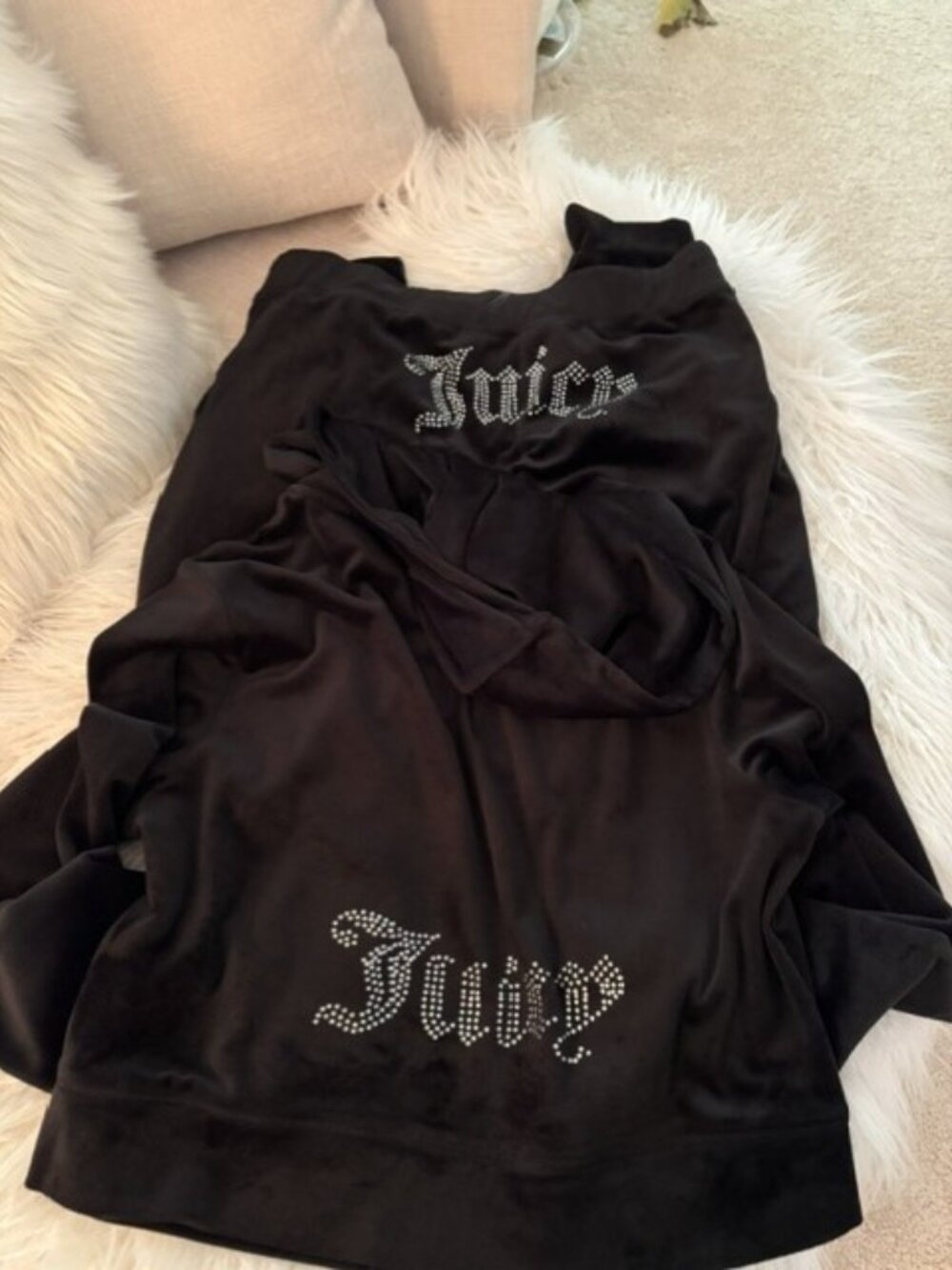 JUICY COUTURE/FOREVER 21 VELOUR TRACK SUIT